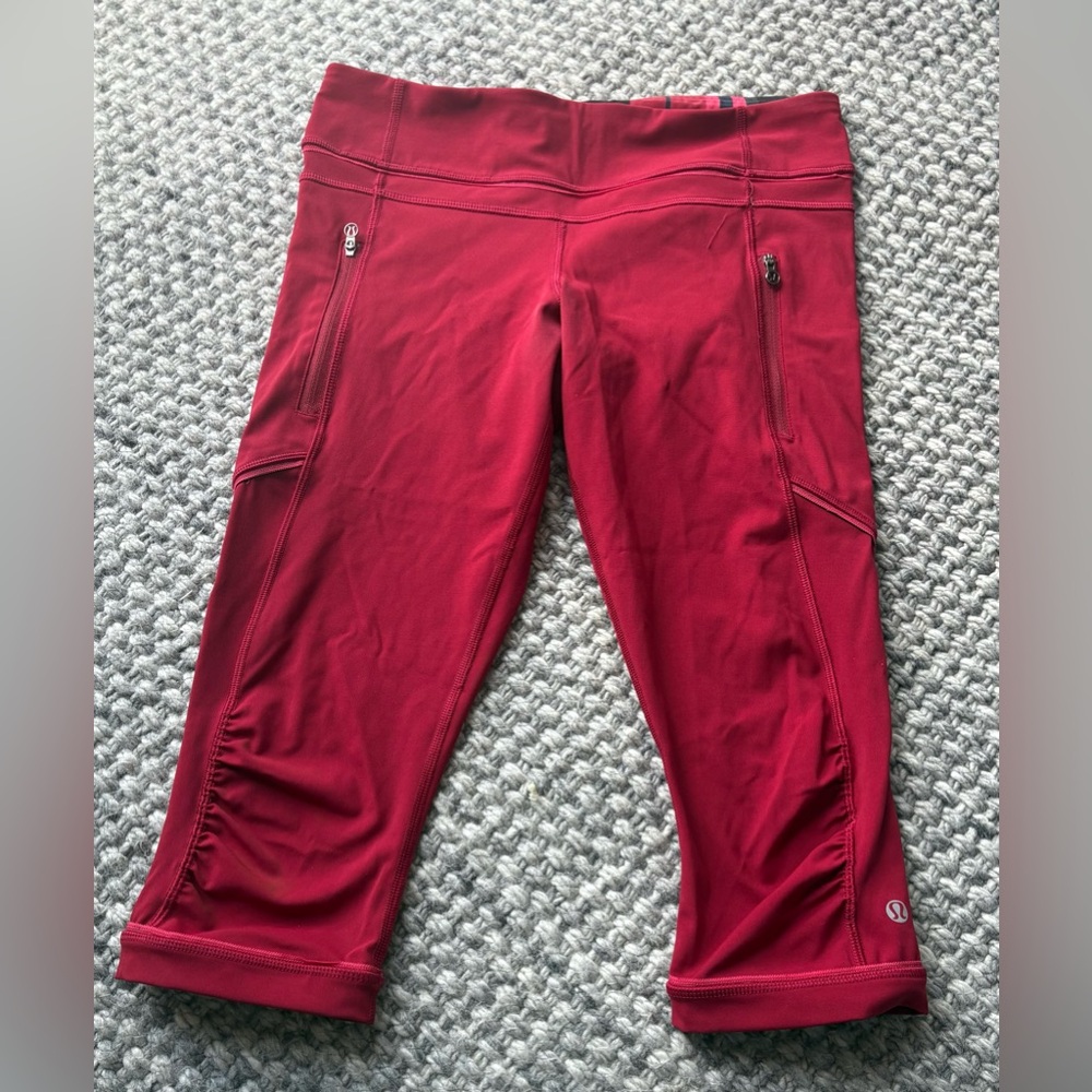 Lululemon Capri Leggings- red- size 6- gently used